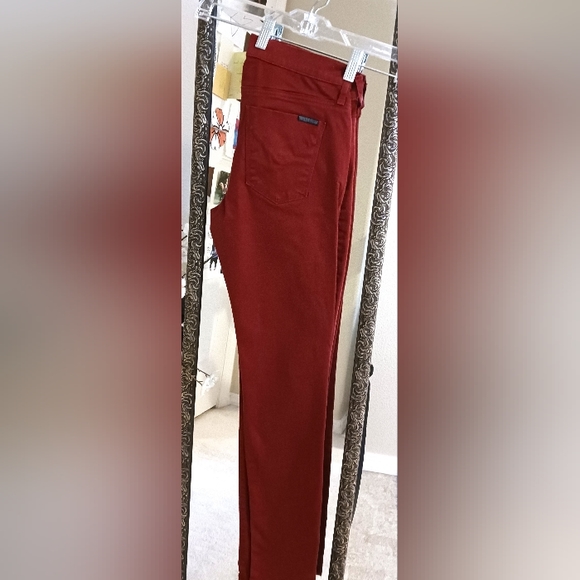 EUC Red HOT Hudson Jeans, Size 27 - Picture 9 of 11